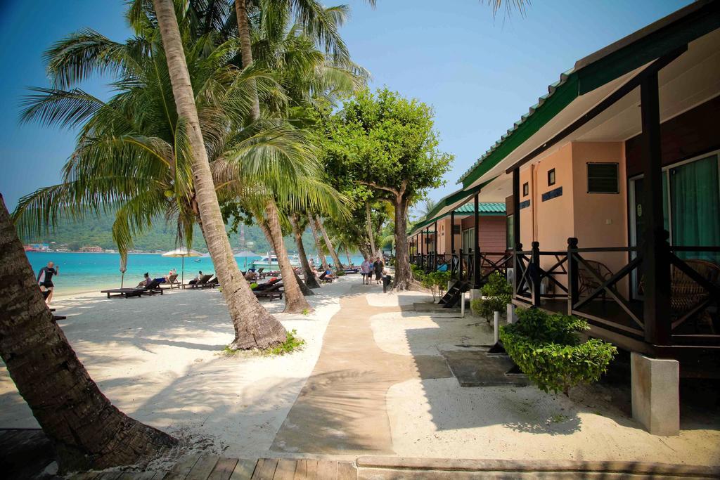 Tuna Bay Island Resort Kampong Pasir Hantu Exterior foto